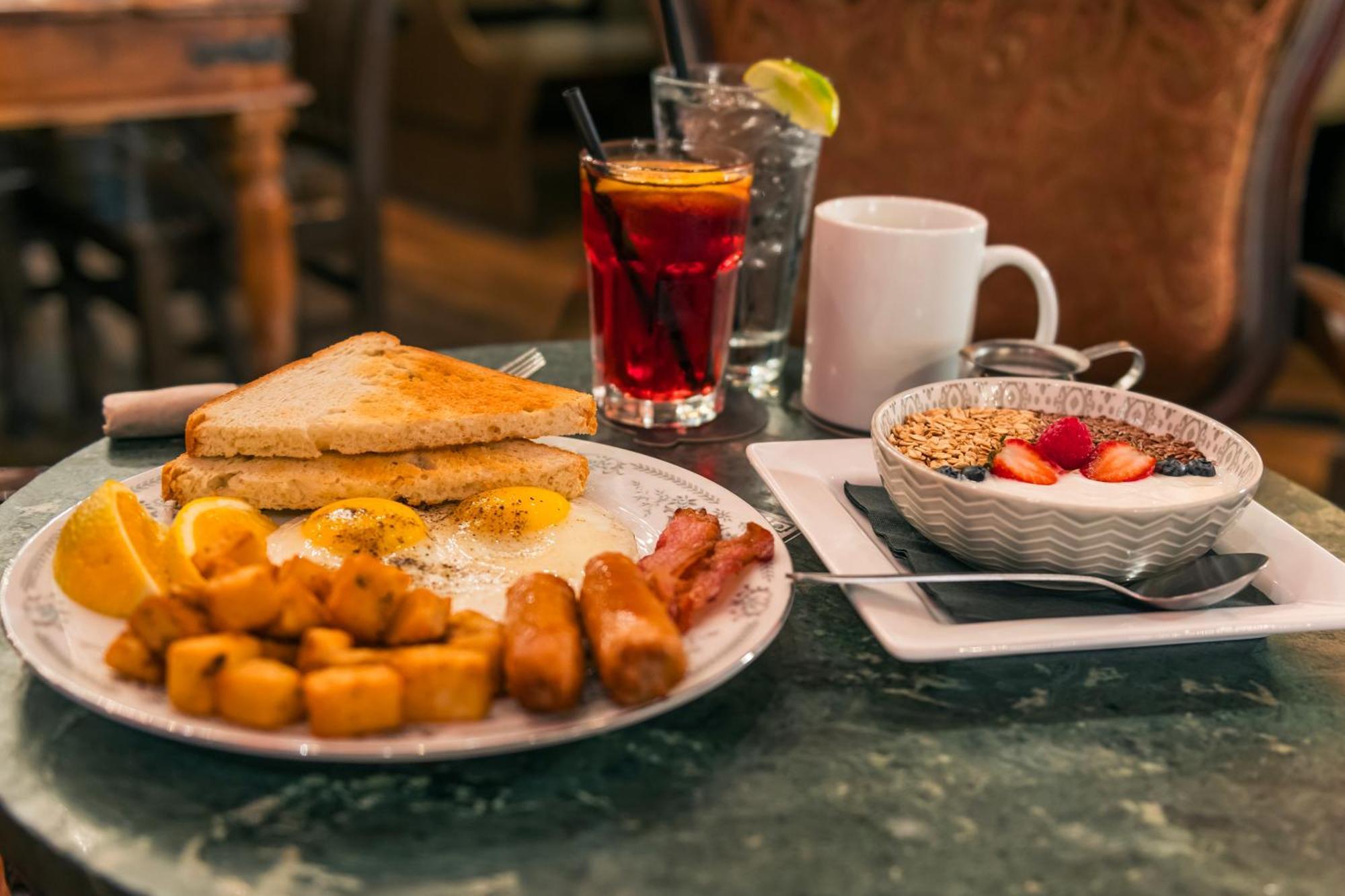 Quality Inn & Suites (Adults Only) Vancouver Zewnętrze zdjęcie