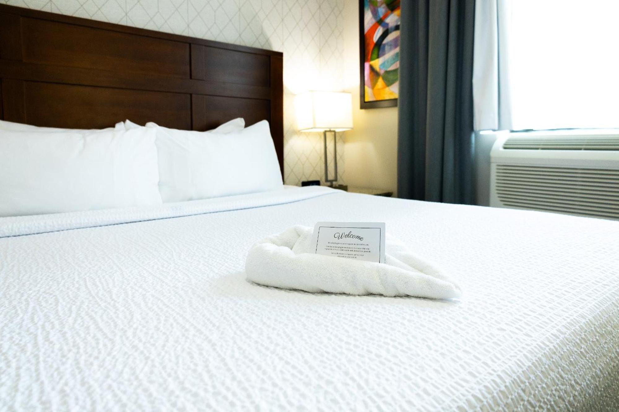 Quality Inn & Suites (Adults Only) Vancouver Zewnętrze zdjęcie