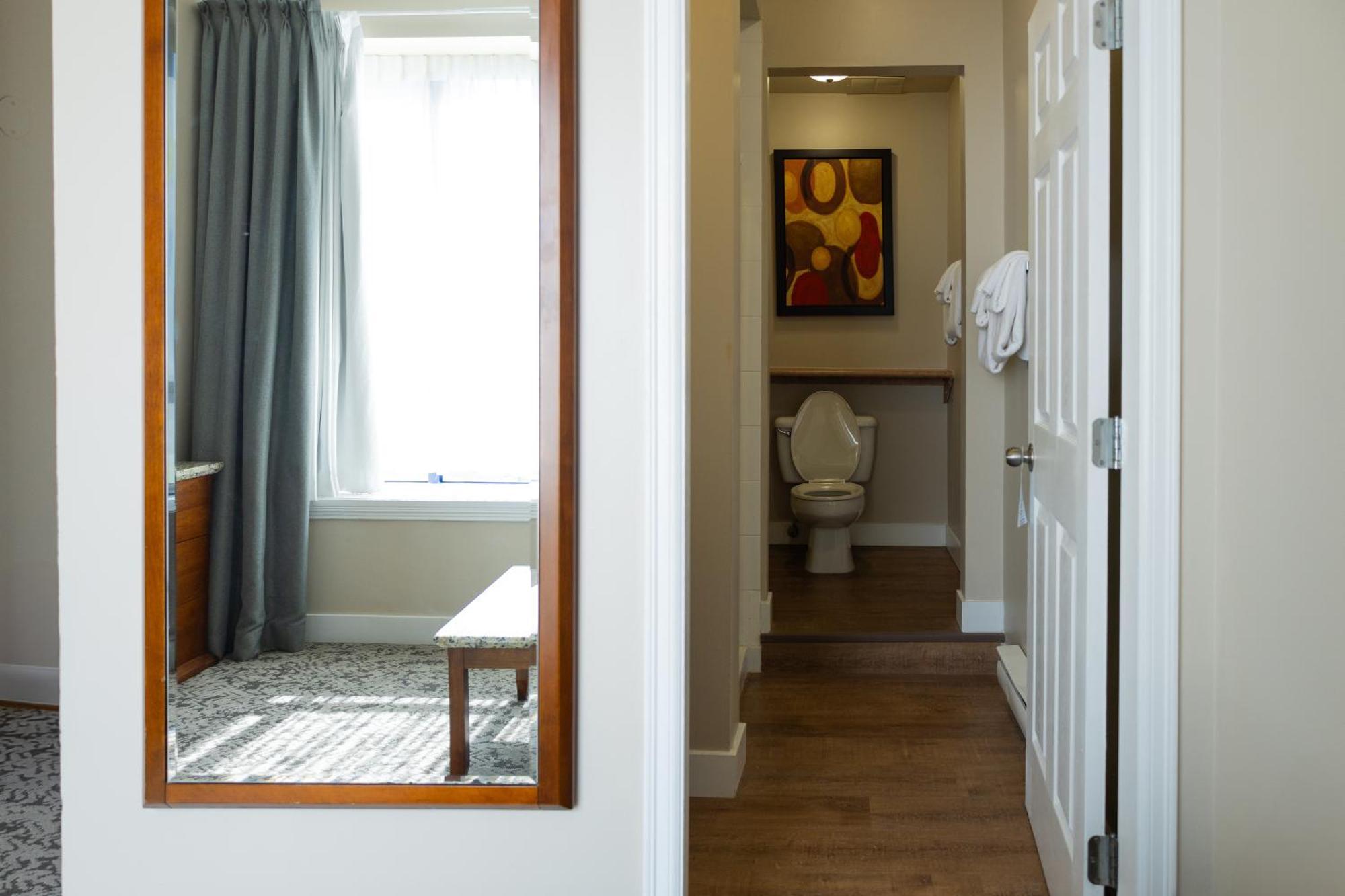 Quality Inn & Suites (Adults Only) Vancouver Zewnętrze zdjęcie