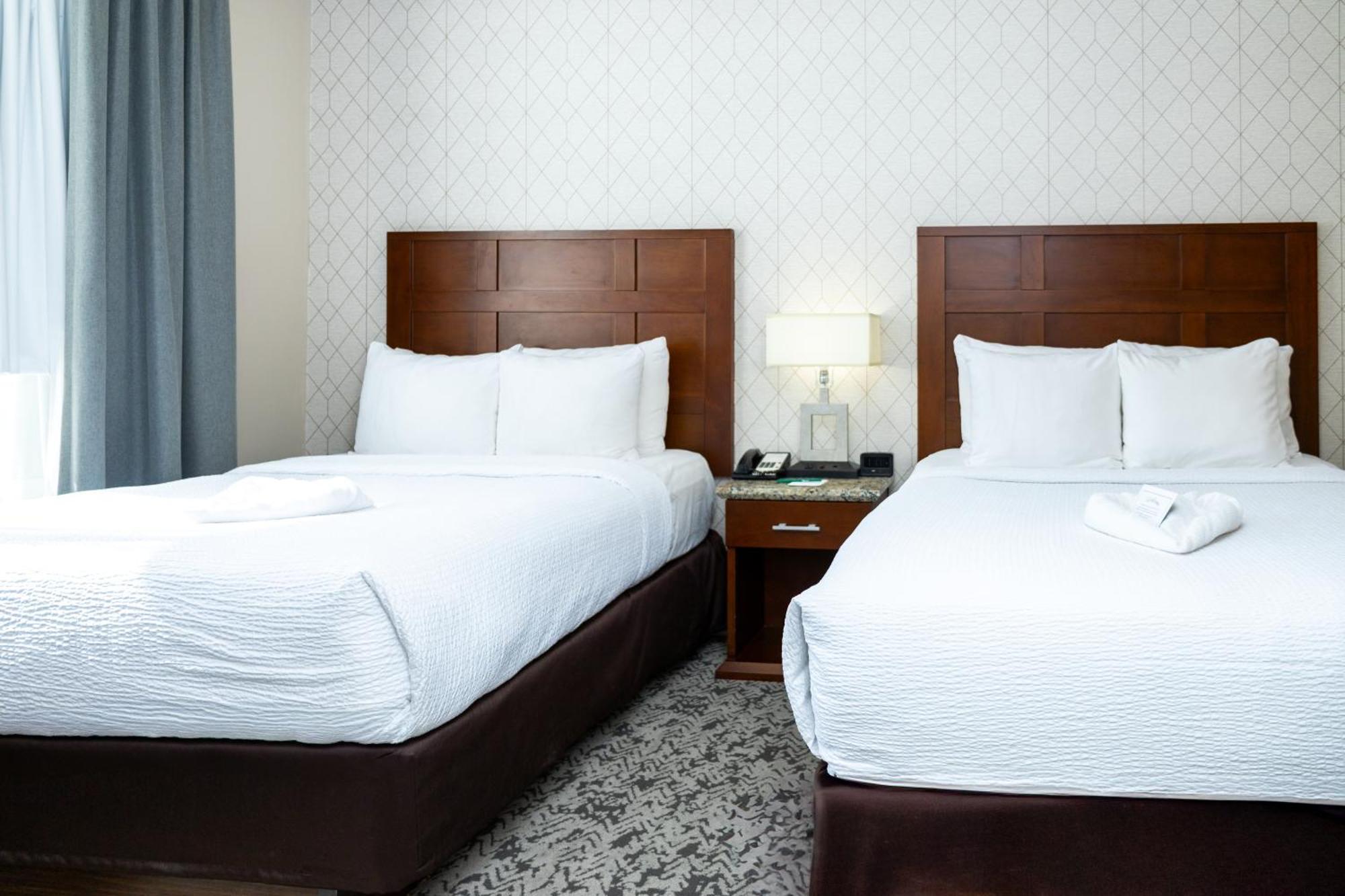 Quality Inn & Suites (Adults Only) Vancouver Zewnętrze zdjęcie
