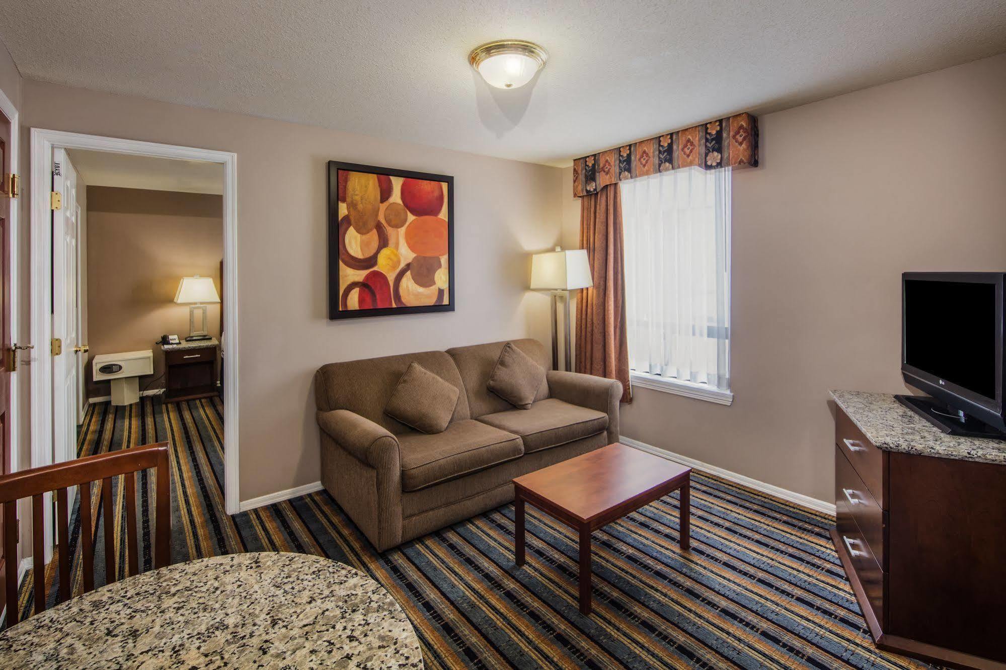 Quality Inn & Suites (Adults Only) Vancouver Zewnętrze zdjęcie